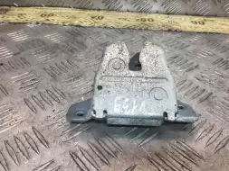 Замок багажника