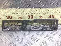 Заглушка (решетка) в бампер передний