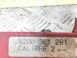 Клемма аккумулятора плюс