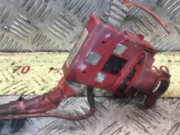 Клемма аккумулятора плюс