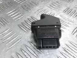 Кнопка стеклоподъемника переднего левого