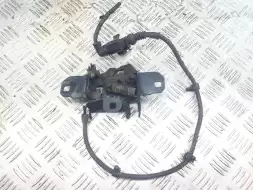 Замок капота