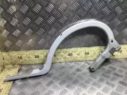 Петля крышки багажника