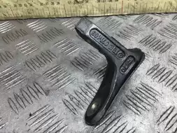 Петля двери