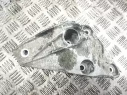 Кронштейн двигателя