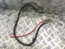 Клемма аккумулятора плюс