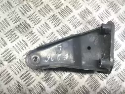 Кронштейн двигателя