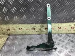 Петля капота левая