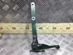 Петля капота правая