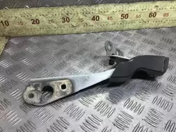 Петля капота правая