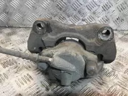 Суппорт передний правый