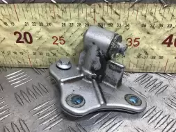 Петля двери