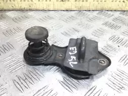 Замок капота