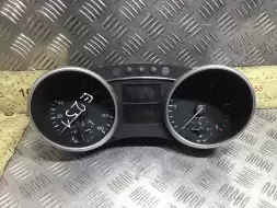 Щиток приборов (приборная панель)