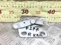 Петля капота правая