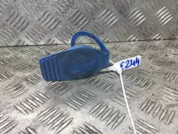 Крышка бачка омывателя