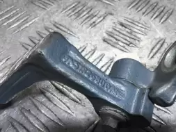Петля двери задней правой