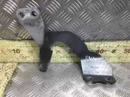 Петля капота правая