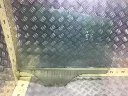 Стекло двери задней левой
