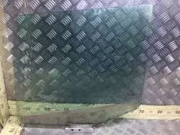 Стекло двери задней левой