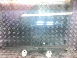 Стекло двери передней левой