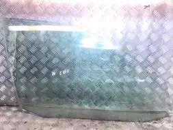 Стекло двери передней правой