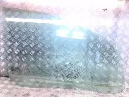 Стекло двери передней правой