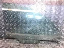 Стекло двери передней правой