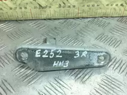 Петля двери задней правой