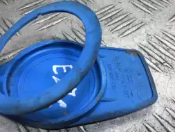 Крышка бачка омывателя
