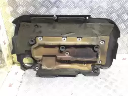 Декоративная крышка двигателя