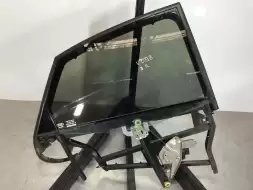 Стеклоподъемник электрический задний правый